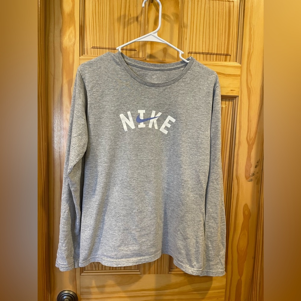 Nike long sleeve shirt